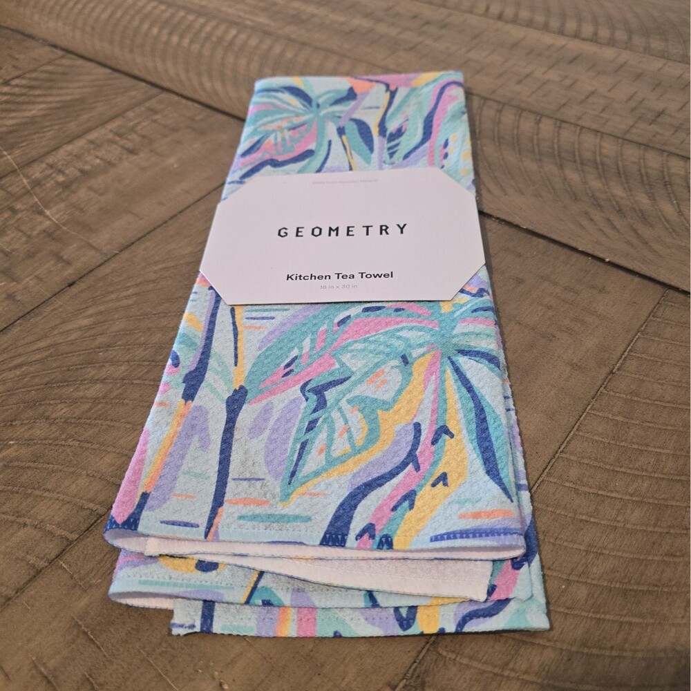 Geometry Kitchen Pink Flamingo Tea Towel 18x13 NWT